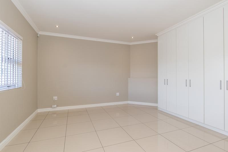 3 Bedroom Property for Sale in Heathfield Western Cape